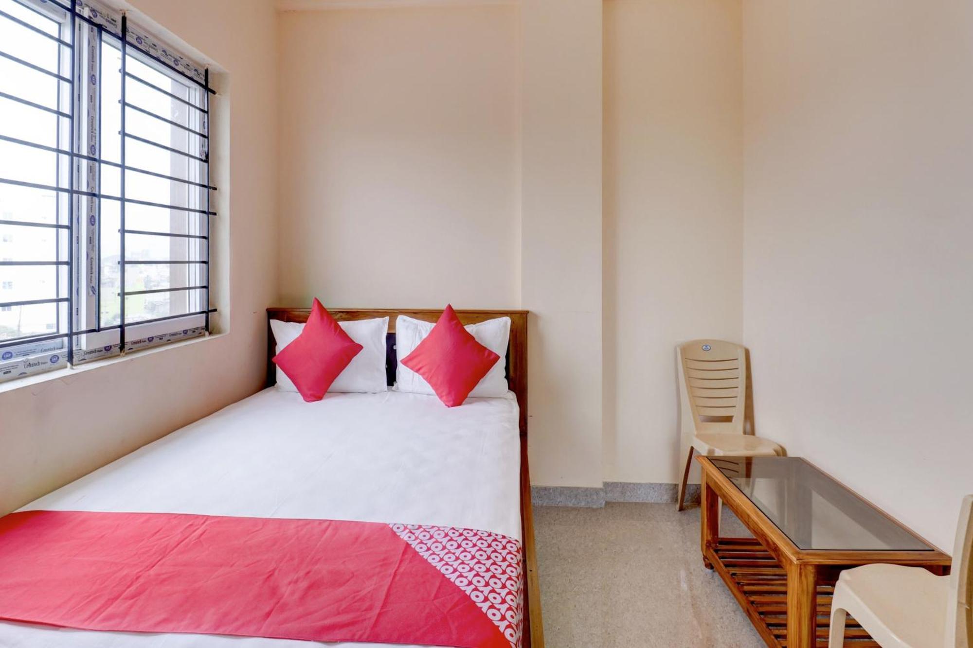 Oyo Flagship Golden Treasury Hotell Bangalore Eksteriør bilde